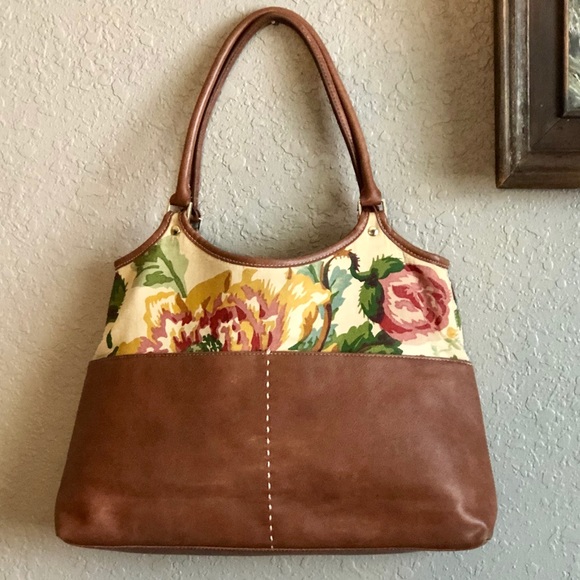 Liz Claiborne Handbags - LIZ CLAIBORNE Cottage Roses & Vegan Leather Hobo